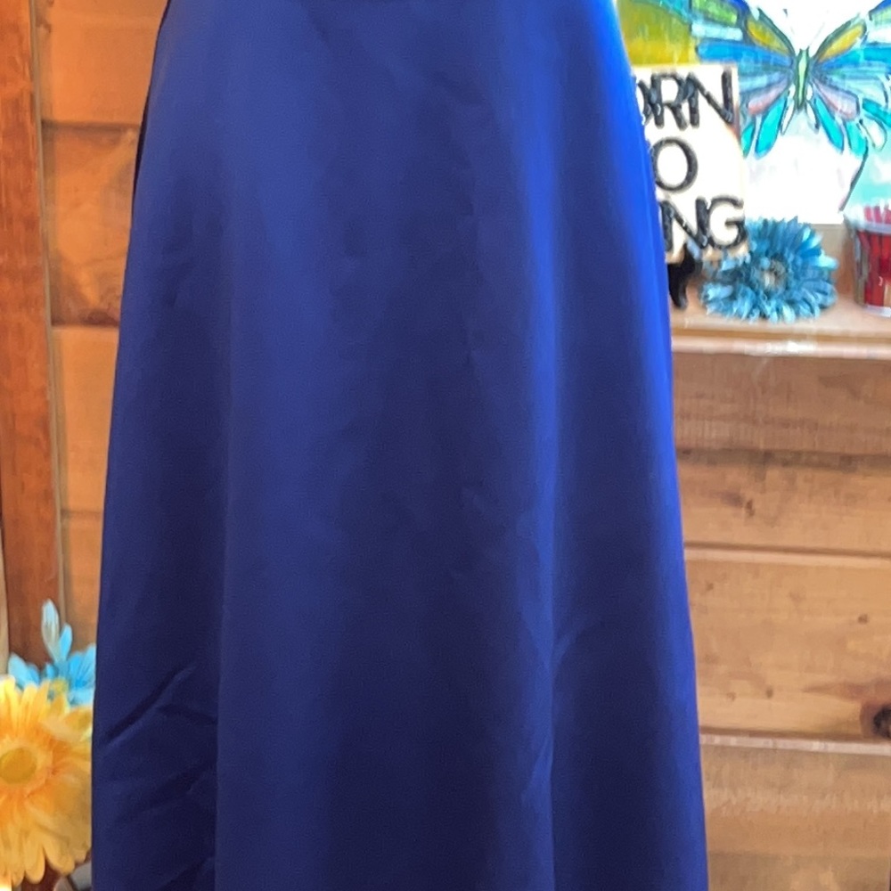 Formal Dress - Absolutely stunning - Picture 3 of 15
